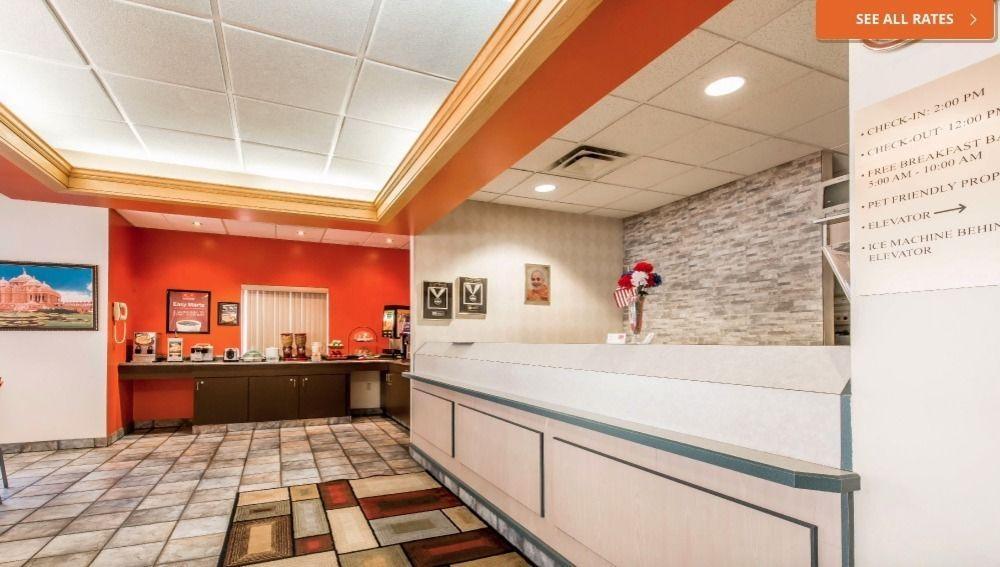Red Roof Inn Джонстаун Экстерьер фото