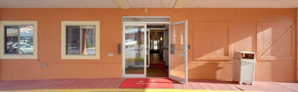 Red Roof Inn Джонстаун Экстерьер фото