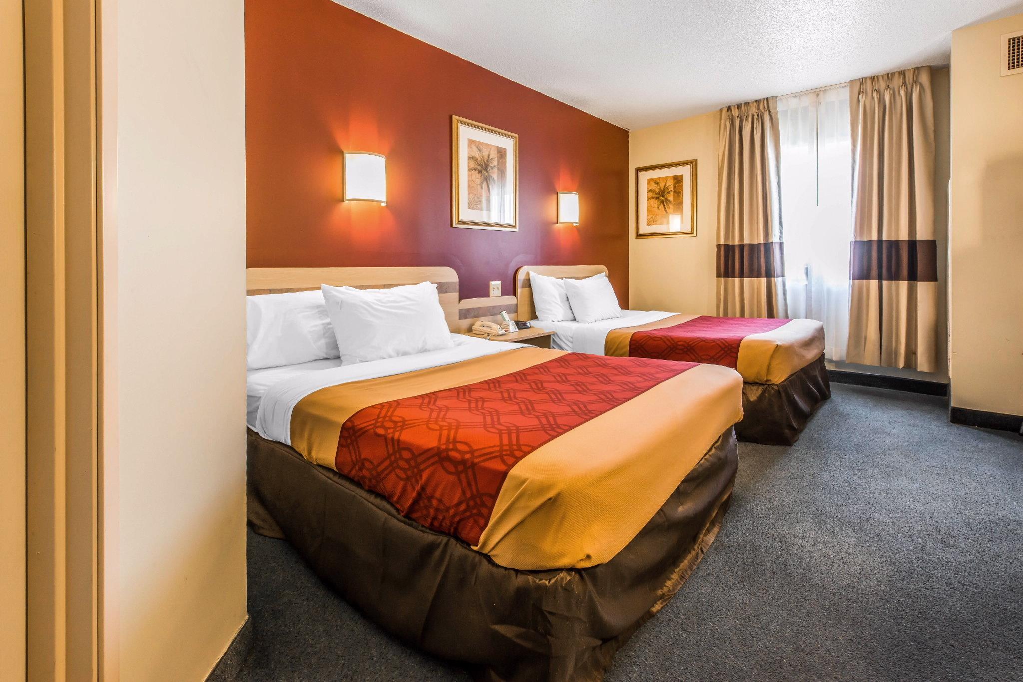 Red Roof Inn Джонстаун Экстерьер фото