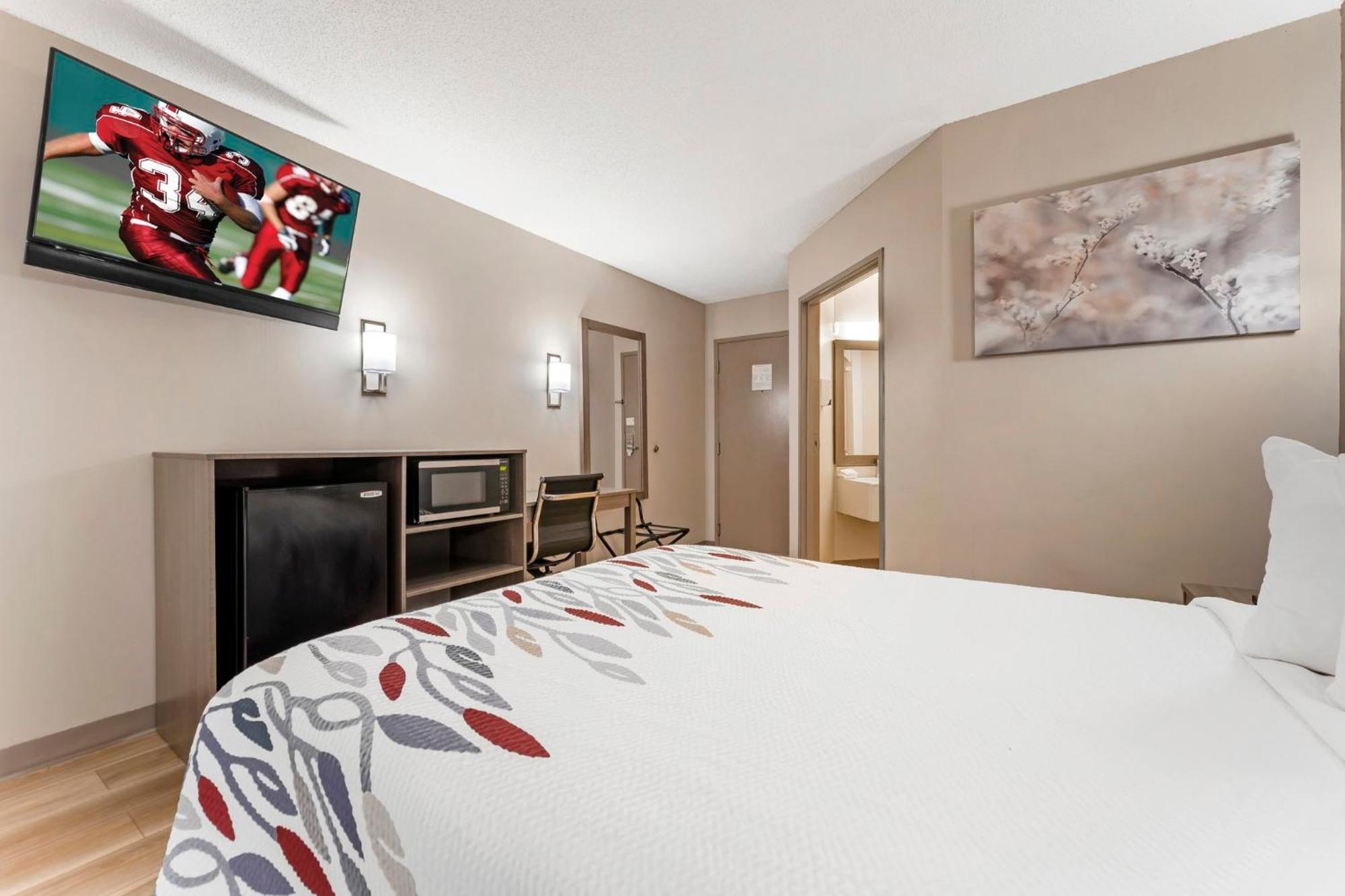 Red Roof Inn Джонстаун Экстерьер фото